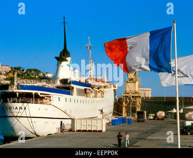 Nizza, Frankreich. Fähre nach Korsika im Hafen von Nizza Stockfoto