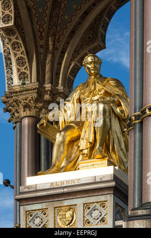 Das Albert Memorial befindet sich in Kensington Gardens, London, England Stockfoto