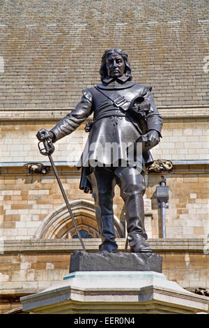 London - die Oliver Cromwell Denkmal von Hamo Thornycroft und errichtete im Jahre 1899 Stockfoto