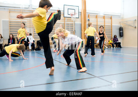 Capoeira-Training für Kinder Stockfoto