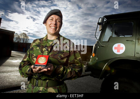 Klinischen Krankenschwester Jo Potter, Cardiff (Wales UK), die erste gewann, jemals Glover Preis für militärische Reservist des Jahres. Stockfoto