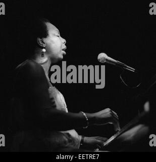 Nina Simone singen im Ronnie Scott Club 1983 Stockfoto