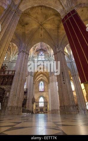 Sevilla, Spanien - 29. Oktober 2014: Indoor der Kathedrale de Santa Maria De La Sede. Stockfoto