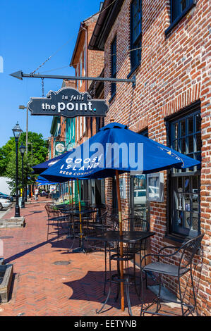 Geschäfte, Bars und Restaurants in Thames Street im historischen sank der Punkt, Baltimore, Maryland, USA Stockfoto