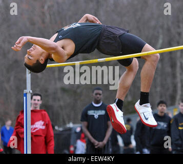 High School High Jumper in Aktion CT USA Stockfoto