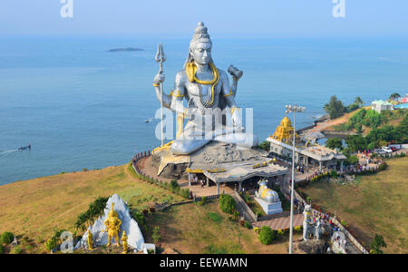 Shiva-Statue am Murudeshwar Tempel Indien weltweit zweite höchste Siva-Skulptur Stockfoto