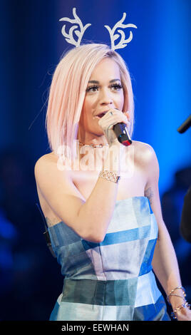 Rita Ora bei Westfield London Rita Ora bei der Westfieldswitch-on in London, England. 3. November 2014 Stockfoto