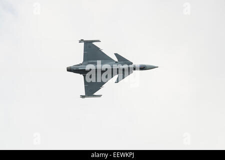 Saab JAS39C Gripen Kampfjet der schwedischen Luftwaffe F7 Squadron zeigt während 2014 RIAT in Fairford Stockfoto