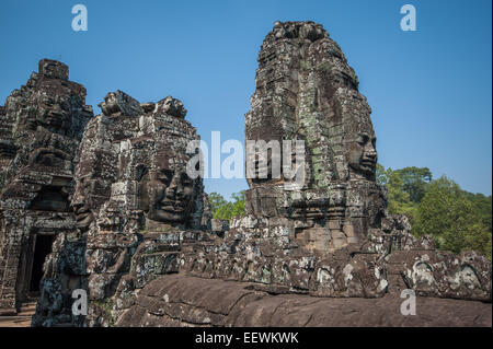 Geschnitzte Steinköpfe der Bayon-Tempel, Angkor Wat, Kambodscha Stockfoto