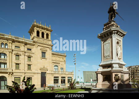 Okendo Square und Theater Victoria Eugenia, San Sebastian, Baskisches Land, Spanien, Europa, Stockfoto