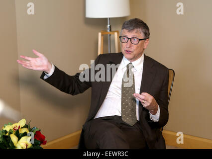 New York, USA. 21. Januar 2015. Bill Gates erhält ein exklusives Interview mit Xinhua in New York, Vereinigte Staaten, am 21. Januar 2015. Die nächsten 15 Jahre werden große Durchbrüche in der Landwirtschaft, Gesundheit, Bildung und mobile-Banking sehen, und die Armen Leben erhalten auch besser als jeder Zeit in der Geschichte, Bill Gates, Co-Vorsitzender der Bill & Melinda Gates Foundation, hier am Mittwoch sagte. © Qin Lang/Xinhua/Alamy Live-Nachrichten Stockfoto