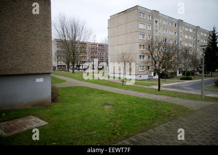 Dresden, Deutschland. 21. Januar 2015. Rasen wächst auf einem Platz wo Flüchtling, Kahled B. tot in einem Hinterhof eines Wohnblocks von Wohnungen in Dresden, Deutschland, 21. Januar 2015 gegründet wurde. Mehrere Mitbewohner Kahled haben die Stadt Dresden, Politiker, Polizei und Bürger um Hilfe bei der Untersuchung in den Tod Kahled B. Photo gebeten: Arno Burgi/Dpa/Alamy Live News Stockfoto