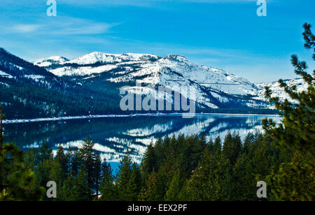 Donner See Spiegelung Stockfoto