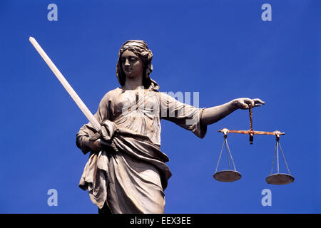 Irland, Dublin, Castle, Statue der Gerechtigkeit Stockfoto