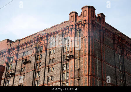 Viktorianische Lager Ziegelbau riesigen roten dock Lagerung Stockfoto