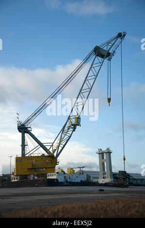 Floating Crane Barge große große große schweres Heben Stockfoto