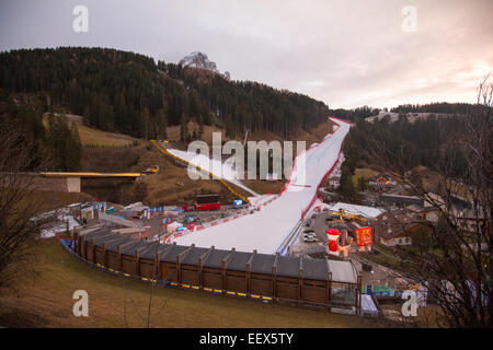 Val Gardena, Italien 19. Dezember 2014. Eine allgemeine Ansicht während der Herren-Weltcup-Abfahrt auf der Saslong Stockfoto