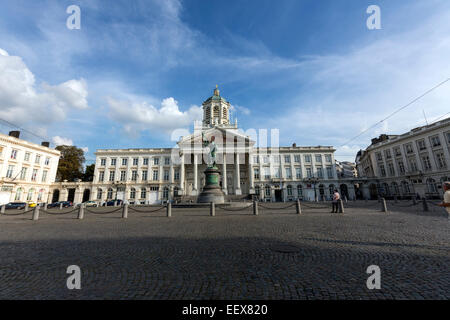 Eglise Saint-Jacques-Sur Coudenberg und die Statue von Godefroid de Bouillon. Place Royale Stockfoto