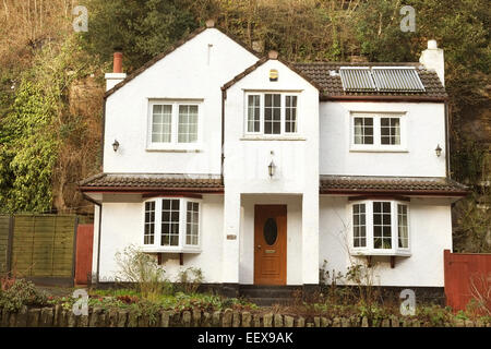 Schnupftabak Mühlen Haus und großes Privathaus mitten in einem Park in Bristol, 22. Januar 2015 Stockfoto