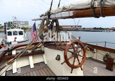 Amistad, ist während der Heimkehr-Zeremonie in New Haven Hafen angedockt. Das Boot wird im Long Island Sound für den Großteil der Stockfoto