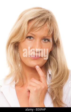 Nachdenklich denken Reife Frau Porträt. Isoliert auf weißem Hintergrund Stockfoto