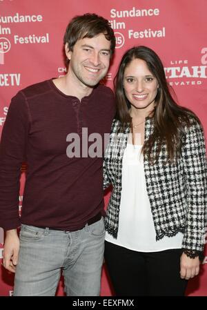 Park City, UT, USA. 22. Januar 2015. Mark Duplass (Executive Producer), Stephanie Langhoff (Produzent) bei Ankunft für die BRONZE-Premiere auf der 2015 Sundance Film Festival, Eccles Theater, Park City, UT 22. Januar 2015. Bildnachweis: James Atoa/Everett Collection/Alamy Live-Nachrichten Stockfoto