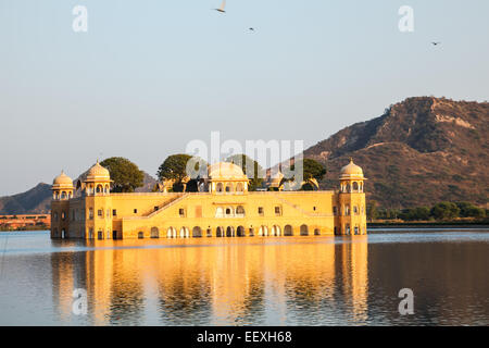 Waterpalace am Mann Sagar See in Jaipur, Rajasthan, Indien Stockfoto