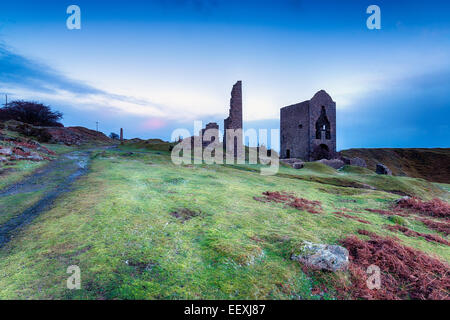 Altkupfer verlassenen mine, Funktionsweise und Maschinenhäuser Caradon Hill auf Bodmin Moor in Cornwall Stockfoto