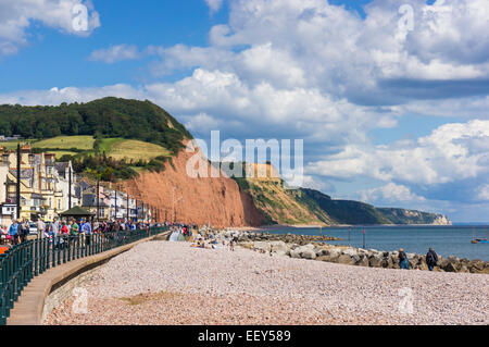 Sidmouth, East Devon, England, UK - Promenade, Küste und roten Klippen an der Jurassic Coast Stockfoto