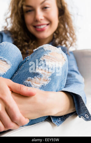 Porträt von attraktiven jungen Frau Stockfoto