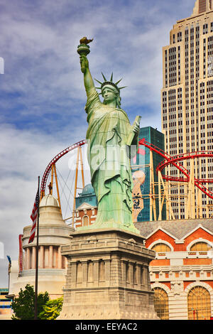 Replik der Freiheitsstatue vor dem New York New York Hotel & Casino in Las Vegas Stockfoto