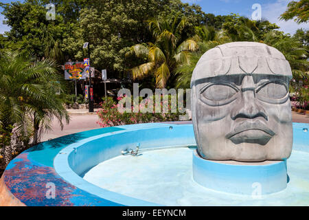 Brunnen im Zentrum von Schnittpunkt, Playa del Carmen, Riviera Maya, Yucatan, Mexiko Stockfoto