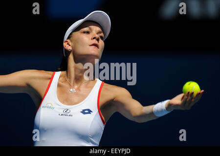 Melbourne, Australien. 24. Januar 2015. Australian Open Tennis aus Melbourne Park. Agnieszka Radwanska Polens dient in ihrem Match gegen Varvara Lepchenko der USA am Tag sechs der 2015 Australian Open in Melbourne Park, Melbourne, Australien. Bildnachweis: Action Plus Sport Bilder/Alamy Live News Stockfoto