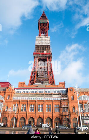 Blackpool Tower Auge Gebäude an einem Wintertag, Lancashire, England Stockfoto