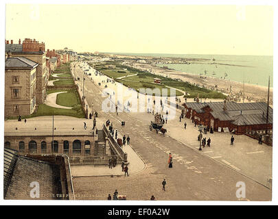 Die Promenade und die Seen in Southport, England, bieten eine ruhige Umgebung mit malerischer Aussicht. Die Gegend ist ein beliebter Ort für gemütliche Spaziergänge und bietet wunderschöne Landschaften entlang der Küste. Stockfoto