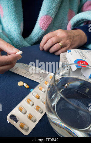 Gesundheitswesen Medizin nehmen tablet Stockfoto