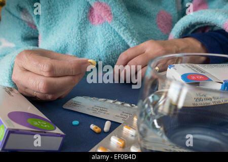 Gesundheitswesen Medizin nehmen tablet Stockfoto