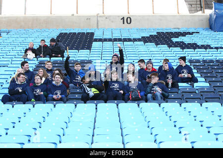 Coventry, Vereinigtes Königreich. 24. Januar 2015. Europäische Rugby Champions Cup. Wespen gegen Leinster. Leinster Unterstützer versammeln sich früh um ihre Sitze vor dem Spiel behaupten. Bildnachweis: Aktion Plus Sport/Alamy Live-Nachrichten Stockfoto