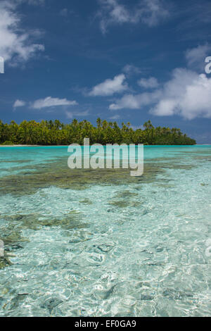 Cook-Inseln, Aitutaki (aka Araura). One Foot Island, eine kleine "Motu" oder kleine Insel im Süd-Osten der Lagune. Stockfoto