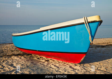 Angelboot/Fischerboot an der Ostseeküste. Stockfoto