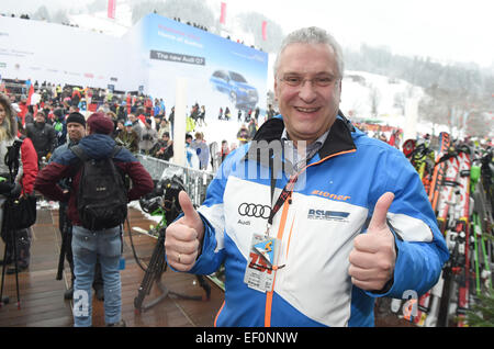 Kitzbüheler, Österreich. 24. Januar 2015. Bayerischer Innenminister Joachim Herrmann (CSU) besucht das Hahnenkamm-Rennen in Kitzbüheler, Österreich, 24. Januar 2015. Anlässlich der jährlichen Hahnenkamm-Rennen Stars treffen sich in der renommierten Ski-Hauptstadt. Foto: FELIX HOERHAGER/Dpa/Alamy Live News Stockfoto