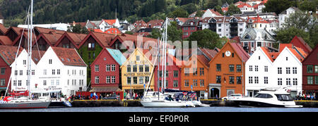 Alte Hansestadt Holzbauten bilden Stadtteil Bryggen, ein UNESCO-Weltkulturerbe, Bergen, Hordaland, Norwegen Stockfoto