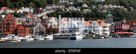 Alte Hansestadt Holzbauten bilden Stadtteil Bryggen, ein UNESCO-Weltkulturerbe, Bergen, Hordaland, Norwegen Stockfoto