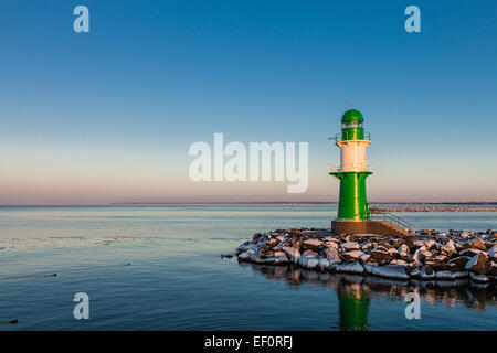 Mole in Warnemünde (Deutschland) im Winter Stockfoto