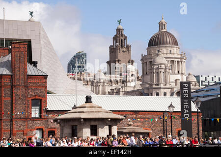 Liverpool "Pier Head", [Port of Liverpool Building] und "Liver Building", Merseyside, England, UK Stockfoto