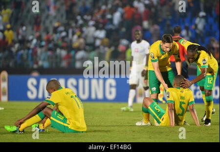 Äquatorial-Guinea. 23. Januar 2015. Afrikacup der Nationen Fußball. Südafrika vs. Senegal. Die südafrikanische Mannschaft niedergeschlagen über ihren Verlust © Action Plus Sport/Alamy Live News Stockfoto