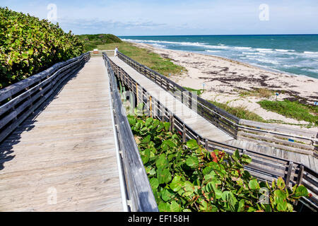 Riviera Beach Florida, North Palm Beach, John D. MacArthur Beach State Park, Promenade, Rollstuhlrampe für Behinderte, Wasser, Natur, Surfen, Atlantischer Ozean, Strand Stockfoto