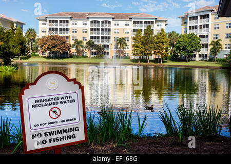 Orlando Florida, International Drive, Sheraton Vistana Villages Resort Villas, Vermietung, Hotel, Brunnen, künstlich angeschaffter See, Grundstück, bewässert mit zurückgewonnenem Wasser Stockfoto