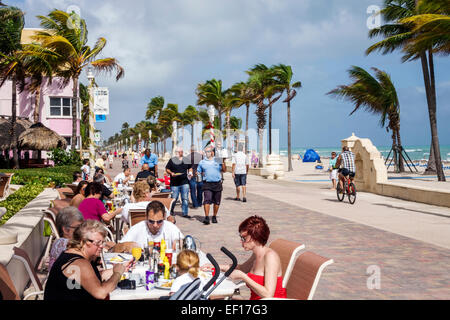 Hollywood Florida, North Broadwalk, Promenade, Fußgängerweg, Wandern, Strände am Atlantischen Ozean, Geschäfte, Außenweg im Freien Stockfoto