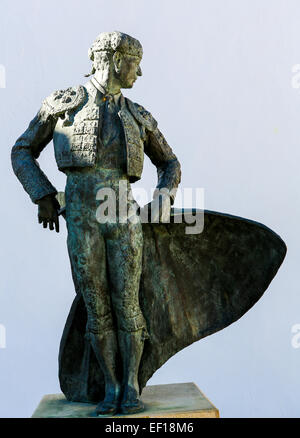 RONDA, Spanien - 1. Dezember 2013: Statue des berühmten Matador Ordenez in Ronda, Andalusien, Spanien. Stockfoto